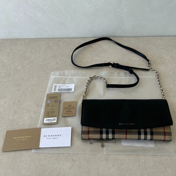 100% Authentic Burberry Black Henley Wallet on Chain Leather - Picture 1 of 13